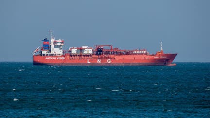 An LNG shuttle tanker lies off the coast of the island of Rügen. According to the Ministry of Economics of Mecklenburg-Western Pomerania, the German government is planning to build a terminal for liquefied natural gas in the port of Mukran in eastern Rügen. (to dpa "Schwerin Ministry of Economics: Federal government plans LNG terminal in Mukran") 